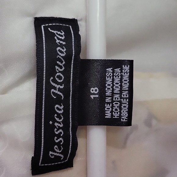 Stunning Jessica Howard dress - Picture 3 of 12